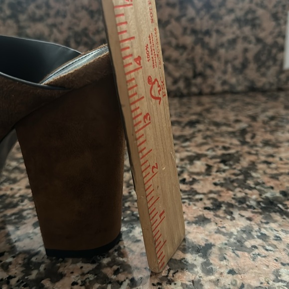 YSL Suede Sandals. - Picture 6 of 8